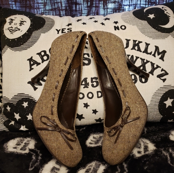 Cute heels with bow - Picture 2 of 5